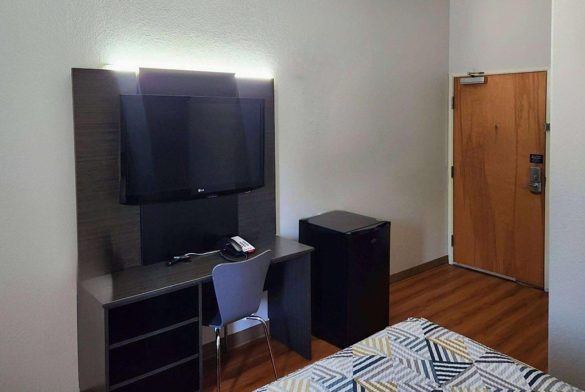 Baymont By Wyndham San Antonio Airport Hotel Exterior foto