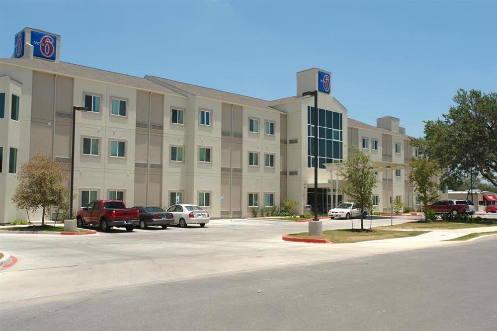 Baymont By Wyndham San Antonio Airport Hotel Exterior foto